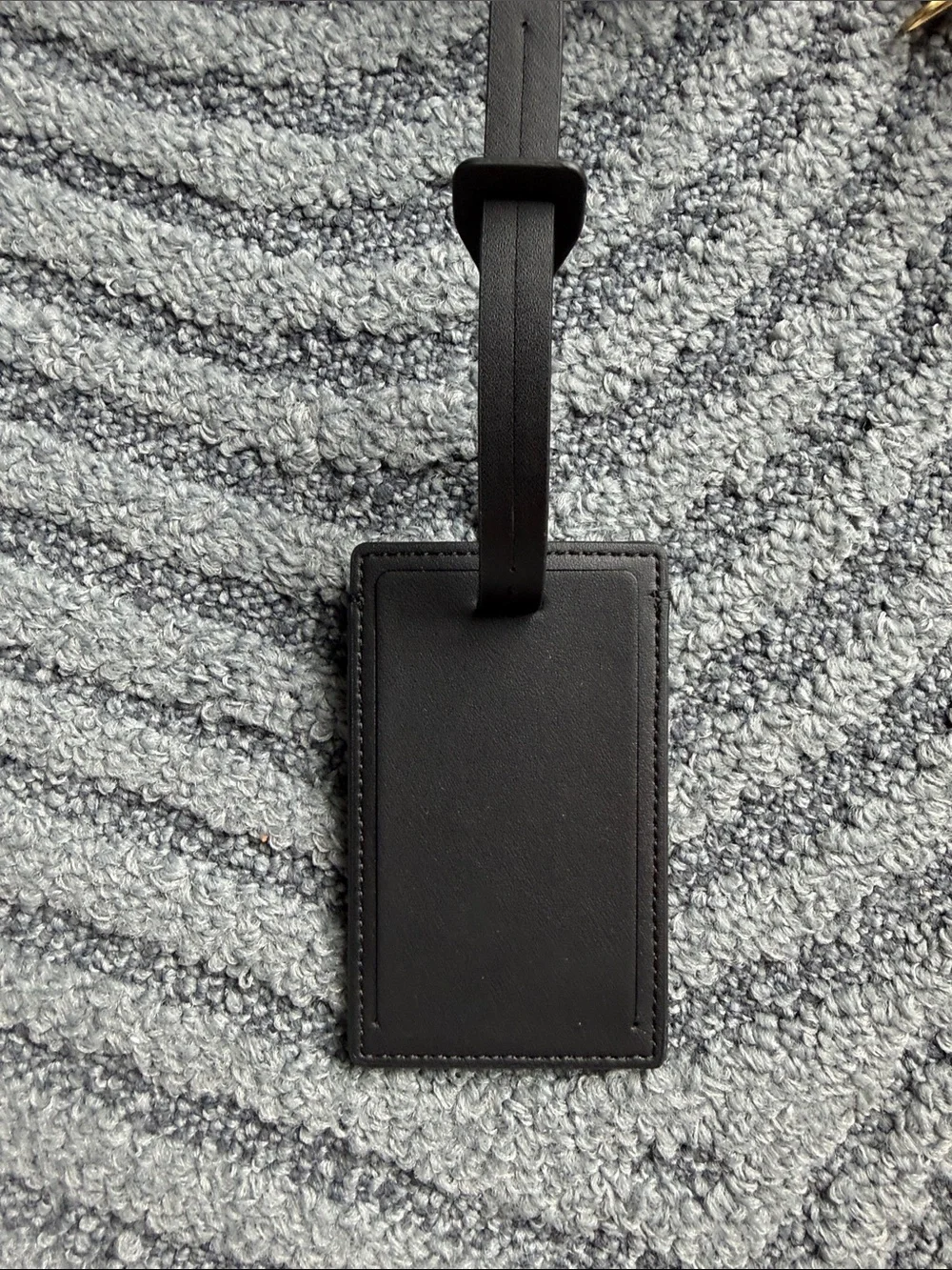 Away Black Leather Luggage Tag